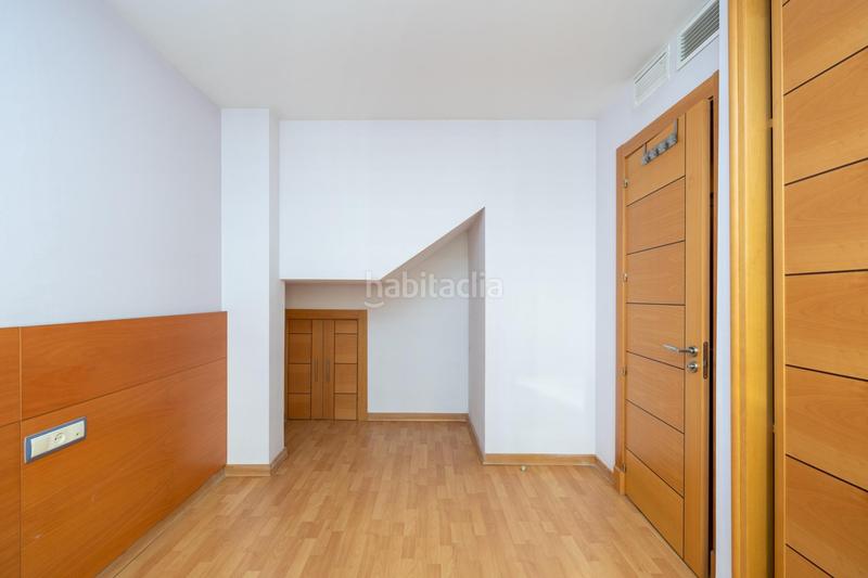 Foto c80bc7e6-b9ca-47ca-98a8-3ede9781e175. Casa en calle rejas de la virgen 28 casa exclusiva junto a acera del darro. pleno centro . seminueva y con ascensor propio en Granada