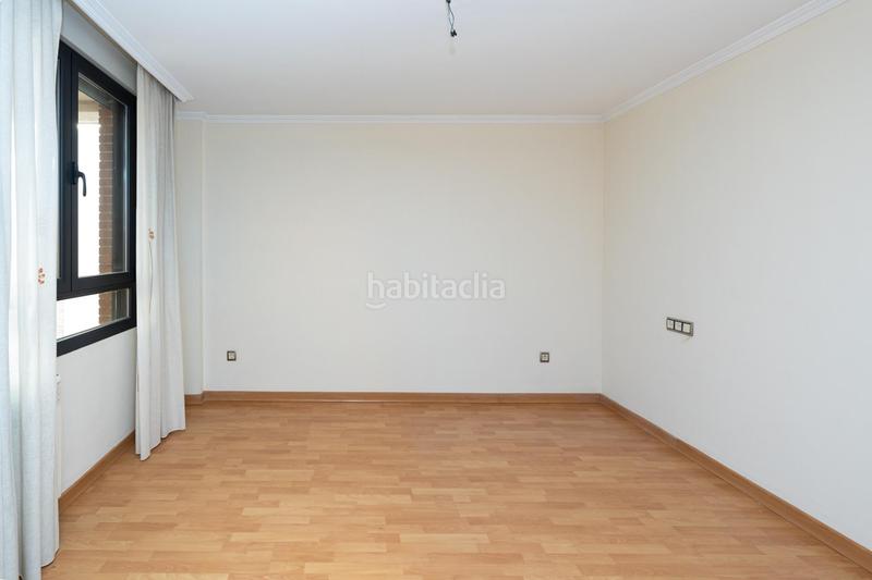 Foto dd3f52c5-fbd2-4d20-bca4-96e69a7a67b1. Casa en calle rejas de la virgen 28 casa exclusiva junto a acera del darro. pleno centro . seminueva y con ascensor propio en Granada