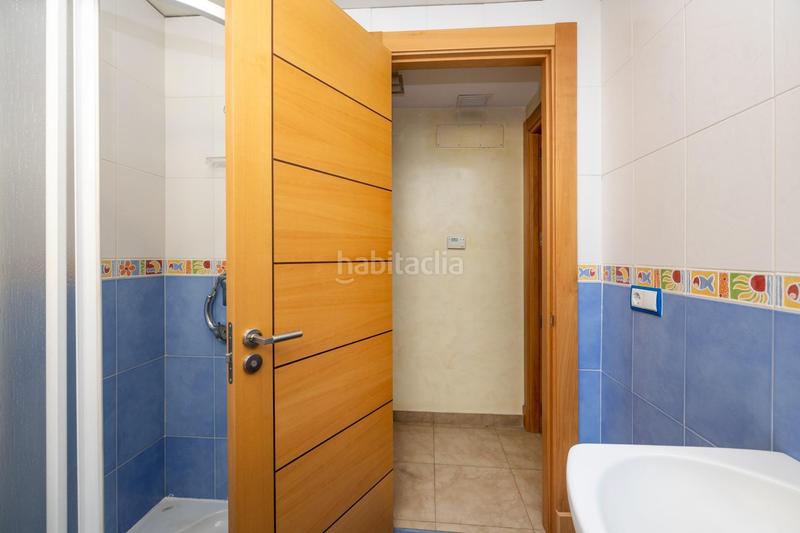 Foto f5adc66a-c0b4-4248-813a-d49a2ee67309. Casa en calle rejas de la virgen 28 casa exclusiva junto a acera del darro. pleno centro . seminueva y con ascensor propio en Granada