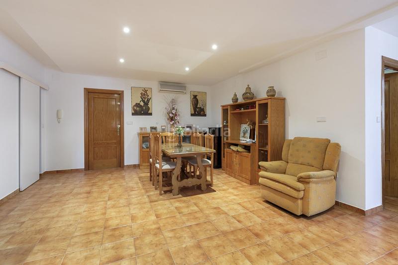 Foto cfc5a5e7-e4eb-445a-8ab7-bdb6ed88ece4. Chalet en calle alhambra 4 gran chalet independiente en lachar en Láchar