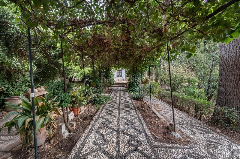 Foto d89d7861-7122-42b5-bd24-5cb03c688880. Chalet en calle de la tiña 4 carmen de nuestra señora del pilar en Granada