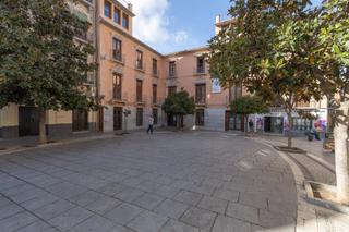 Local Comercial en ALVARO DE BAZAN 12