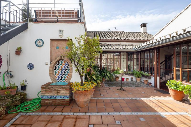 Foto abf7b2b0-aa1f-497e-b5f0-db567b206d1a. Casa gran casa en albaicín bajo. en Barrio de Albaicín Granada