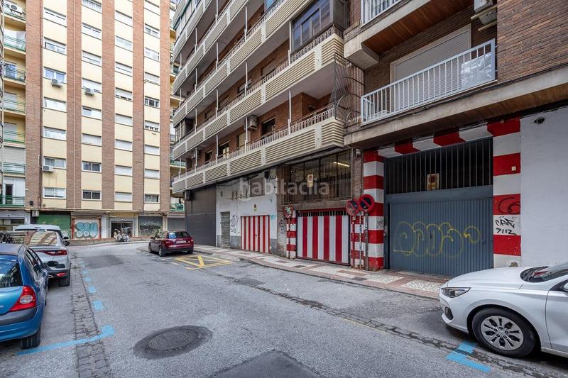 Foto bd69b6f0-39a8-4c23-9aa0-33bd7d24a365. Piso en calle pedro antonio de alarcon 43 amplio piso en pedro antonio de alarcon en Granada