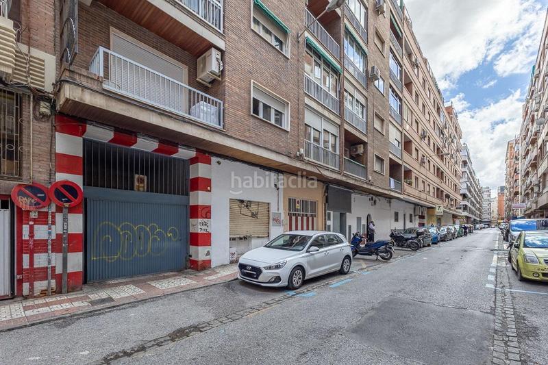 Foto da89b48b-997c-4c3b-96a7-37b1a5ad9d6b. Piso en calle pedro antonio de alarcon 43 amplio piso en pedro antonio de alarcon en Granada