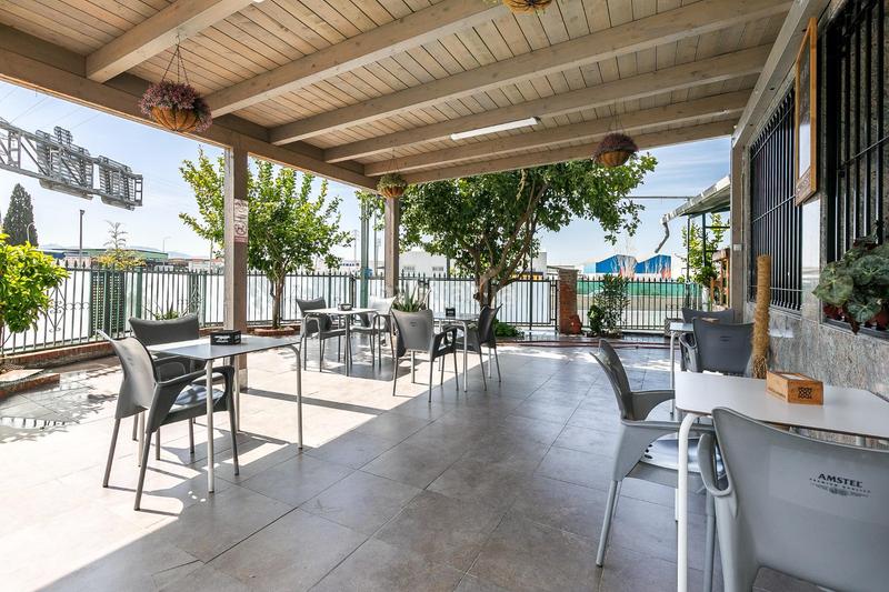 Foto 12eb7ce8-8d34-4ce9-9e3c-8b59af20ff9b. Local commercial dans Atarfe