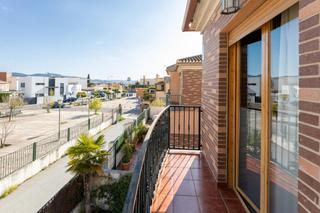 Casa aparellada a Calle de francia 2. Sale a la venta una fantastica vivienda unifamiliar pareada