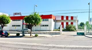 Bâtiment à usage industriel à Calle lanjaron 310. Nave industrial en venta en polígono juncaril