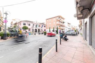 Local Comercial a De la fuente 1. Oportunidad única local comercial en pleno centro de peligros