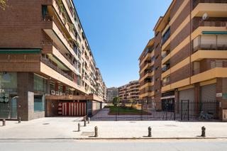 Aparcament cotxe a Avenida andalucia 5. Estupenda plaza doble cerrada