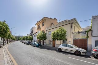 Casa a Calle cardenal parrado 4. Joya arquitectónica con alma andaluza en pleno corazón de granad