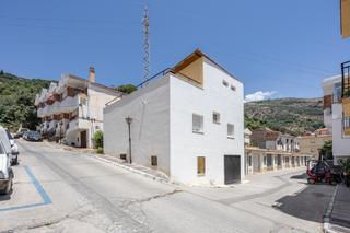 Maison à Travesía paraíso 1. Oportunidad única en lanjarón  casa de tres plantas con encanto