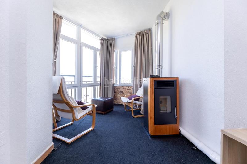 Foto b10c2590-b822-4ce1-a243-304db4abc722. Piso en calle solynieve 1 espectacular vivienda con piscina, garaje y trastero en Sierra Nevada