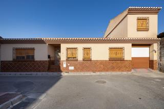 Maison à Calle purchil 2. Casa en una sola planta en purchil  vegas del genil