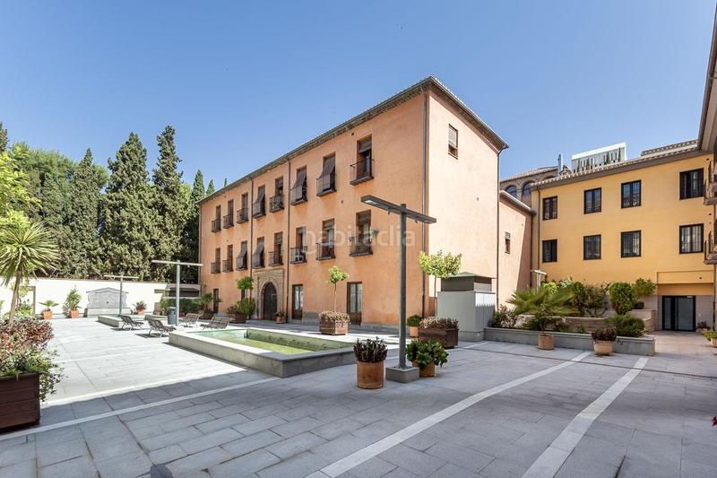 Foto 17c6a1ed-8e7e-433e-9329-25c30d0cb77d. Piso en calle rector lopez argueta 3 pisazo en el corazón en Granada