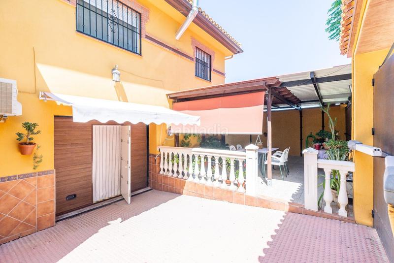 Foto 2b100e22-0e91-4c5a-a8d6-766d63a7e339. Chalet en calle oropendola (vent) 23 chalet con dos viviendas espectaculares e independientes en el ventorrillo en Vegas del Genil