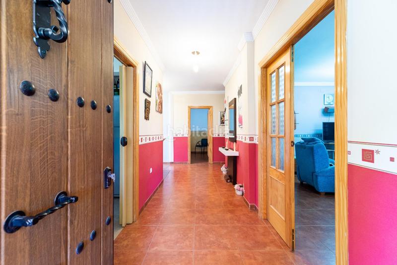 Foto 4a244081-e767-4206-ac40-2048839c6094. Chalet en calle oropendola (vent) 23 chalet con dos viviendas espectaculares e independientes en el ventorrillo en Vegas del Genil