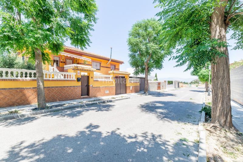 Foto c58cebd8-72e9-4a93-bbf0-beb4c07b5755. Chalet en calle oropendola (vent) 23 chalet con dos viviendas espectaculares e independientes en el ventorrillo en Vegas del Genil