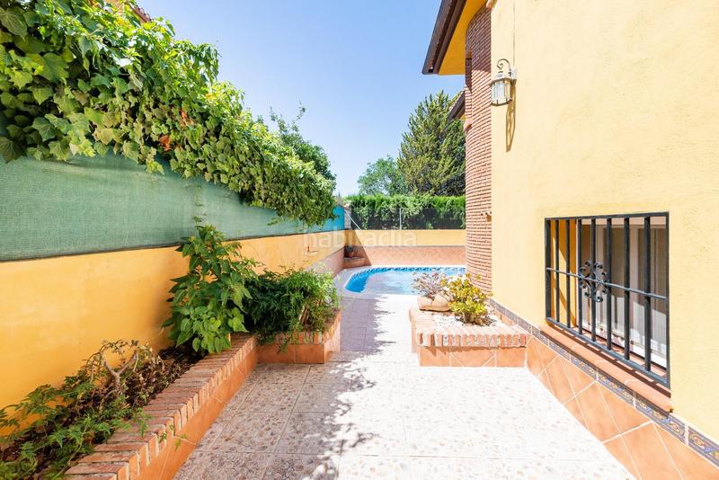 Foto dbdf8ee9-1da3-4299-81d4-af8dd458b336. Chalet en calle oropendola (vent) 23 chalet con dos viviendas espectaculares e independientes en el ventorrillo en Vegas del Genil