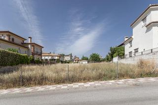 Terreny residencial a Calle virgen blanca 5. Magnífica parcela urbana de 430 m2 en cájar