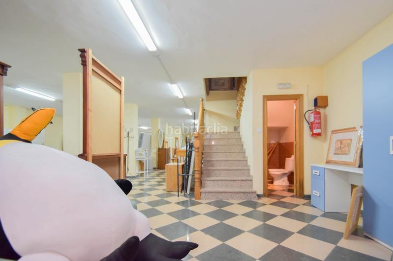 Foto 199dc972-9bbc-4d68-bf94-a86a6c365b05. Local comercial a calle de enrique amat 1 a Montefrío