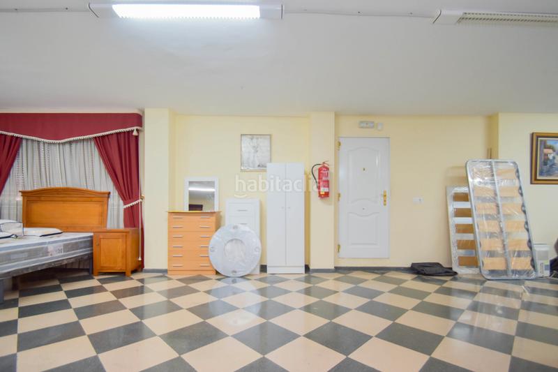 Foto 5e779c81-2600-4632-849d-a7cc9343f442. Local comercial a calle de enrique amat 1 a Montefrío