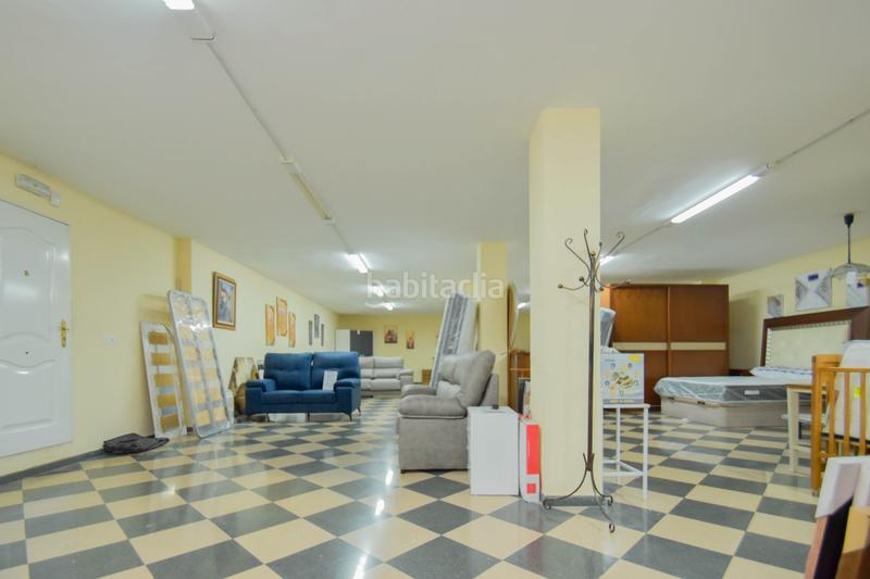 Foto 8df832fd-f8cc-463e-b11a-ae293ae897ed. Local comercial a calle de enrique amat 1 a Montefrío