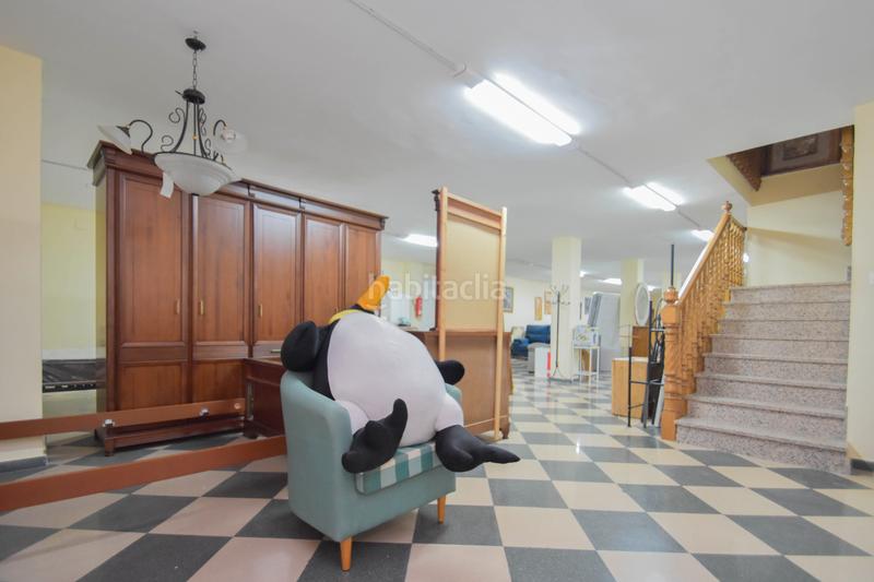 Foto ab86e1ae-2b19-4c5f-8dd5-a07e6f8e9f6d. Local comercial a calle de enrique amat 1 a Montefrío