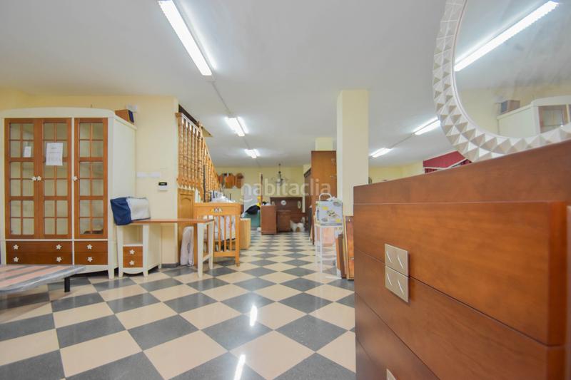 Foto b99ed9bf-4527-4e1a-b5ac-b5d904e76108. Local comercial a calle de enrique amat 1 a Montefrío