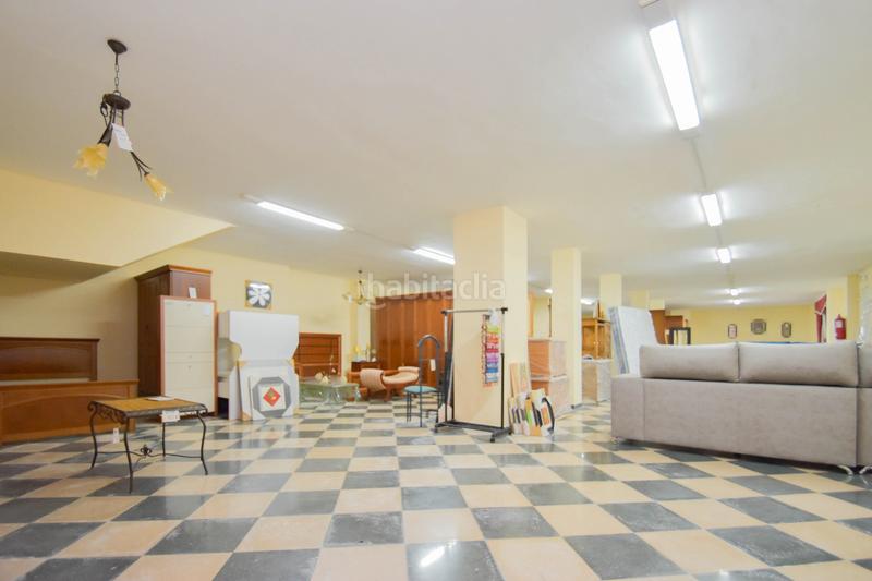 Foto c4b89104-6294-4954-9f82-63465fb6cdd1. Local comercial a calle de enrique amat 1 a Montefrío