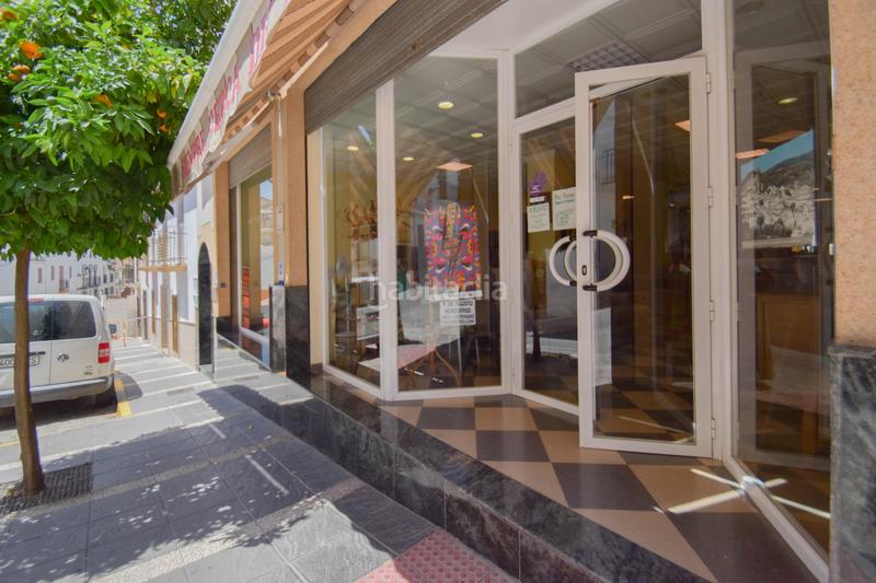 Foto c69d4cb6-a2f7-4807-aa50-32e7e3ed9123. Local comercial a calle de enrique amat 1 a Montefrío