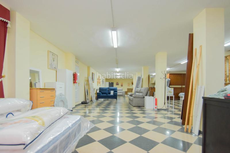 Foto f73d339c-6200-44b6-bffd-f2b886900786. Local comercial a calle de enrique amat 1 a Montefrío