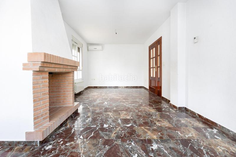 Foto bd23d55b-89e3-4cf2-a880-f4ae6b6a66b4. Chalet en calle abeto (loma verde) 42 chalet con gran parcela y piscina en loma verde, en Albolote