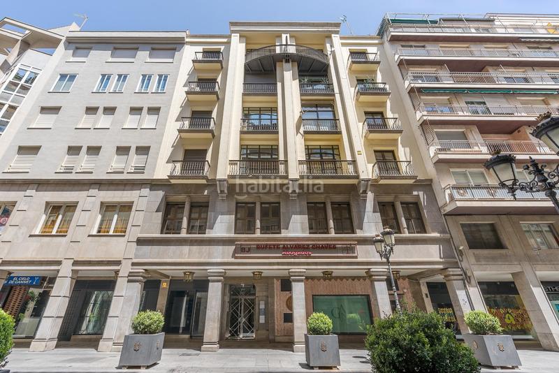 Foto bd8a76ff-8052-4a39-a135-7413bd903e3a. Piso en calle angel ganivet 13 fantastico piso en angel ganivet en Granada