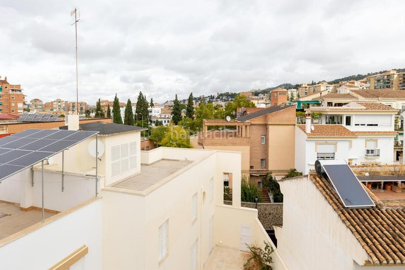 Foto 0f19d360-f48f-4067-ae07-c4e15c24bc24. Piso en calle santa margarita 8 fantástico piso junto instituto astrofísica en Granada