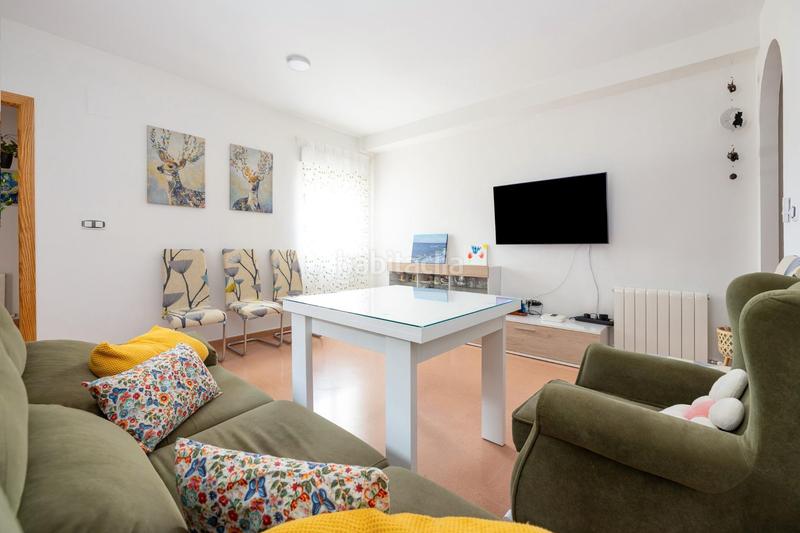 Foto 54a4f9bd-0fca-45fb-a5a9-896351af7b79. Piso en calle de los arcos 17 bonito piso totalmente reformado con 2 habitaciones y plaza de garaje. en Albolote