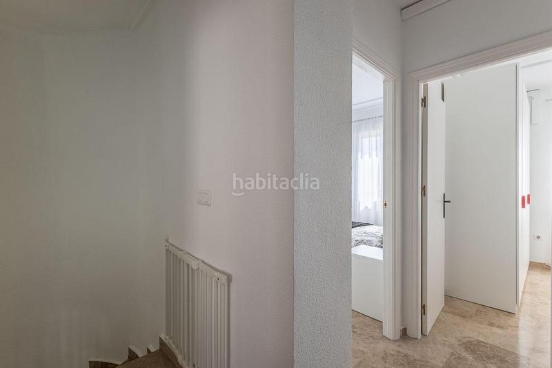 Foto 646d82d1-6f68-46ac-a148-3035b784c554. Casa adosada en calle de manuel de falla 10 tu casa ideal te espera en los ! tranquilidad, vistas y espacio para toda la familia en Ogíjares