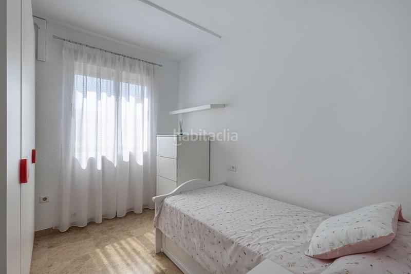 Foto df88cdd5-e0ed-4d73-852a-717625851aa0. Casa adosada en calle de manuel de falla 10 tu casa ideal te espera en los ! tranquilidad, vistas y espacio para toda la familia en Ogíjares