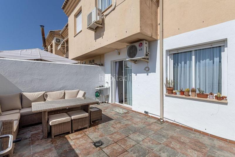 Foto f2246f18-59c8-449b-ba20-77c7b6550e55. Casa adosada en calle de manuel de falla 10 tu casa ideal te espera en los ! tranquilidad, vistas y espacio para toda la familia en Ogíjares
