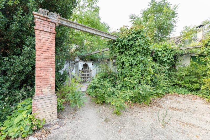 Foto 08205750-1f44-4c09-b5b8-3885457963af. Terreno residencial en calle de granada de Iznalloz oportunidad única granada en Iznalloz
