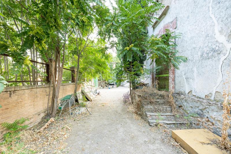 Foto 1d88b99f-c523-4db4-9b01-390efe2285d8. Terreno residencial en calle de granada de Iznalloz oportunidad única granada en Iznalloz
