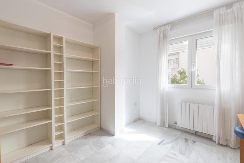 Foto 3486e9af-3222-4f9f-8d72-840f991b4b71. Casa pareada en calle mengibar (lan) 8 vivienda unifamiliar con patio, jardín y todas las comodidades en Granada