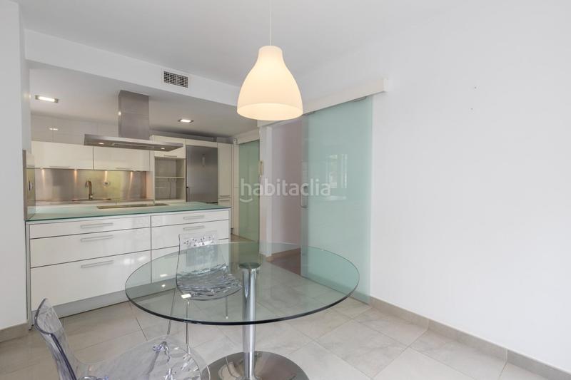 Foto 49f0e3e6-1fee-4b1c-8e5f-8bbda69cce71. Casa pareada en calle mengibar (lan) 8 vivienda unifamiliar con patio, jardín y todas las comodidades en Granada