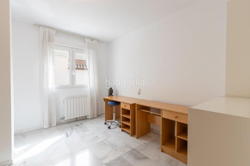 Foto 5a28cd50-7eec-4d87-905d-f50a298312cb. Casa pareada en calle mengibar (lan) 8 vivienda unifamiliar con patio, jardín y todas las comodidades en Granada