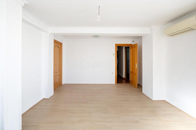 Foto 14b3fab6-e814-44f3-87ce-16685059794a. Ático en calle calle parraga piso en venta de tres dormitorios en zona recogidas. en Granada