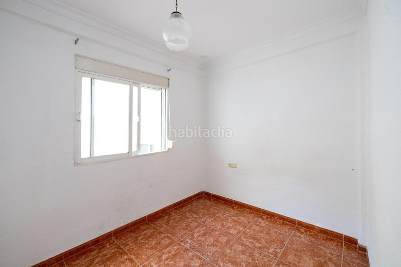 Foto 1b67f100-e76e-4fb0-84dd-b727e4d2a4b8. Ático en calle calle parraga piso en venta de tres dormitorios en zona recogidas. en Granada