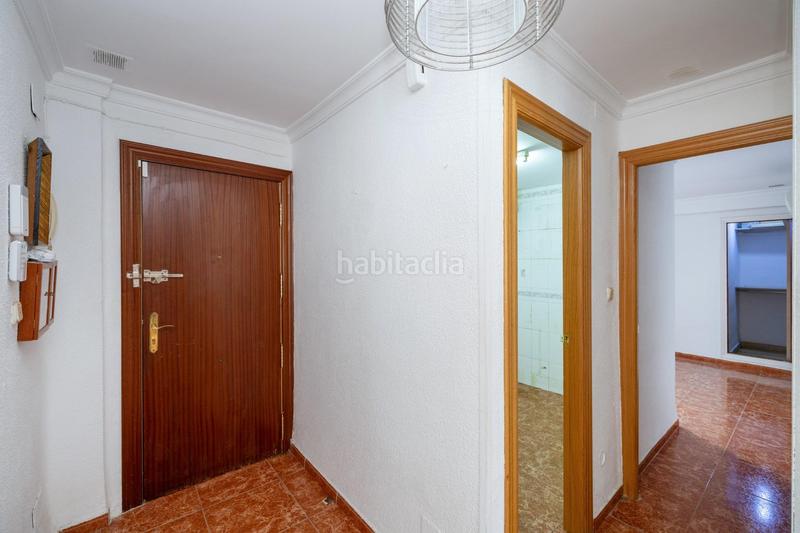 Foto 25abae02-b20b-466c-b1a2-ae97a3adb137. Ático en calle calle parraga piso en venta de tres dormitorios en zona recogidas. en Granada