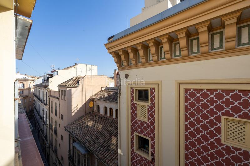 Foto 5ff18e82-bd6b-40c0-b11f-5769f40d1106. Ático en calle calle parraga piso en venta de tres dormitorios en zona recogidas. en Granada