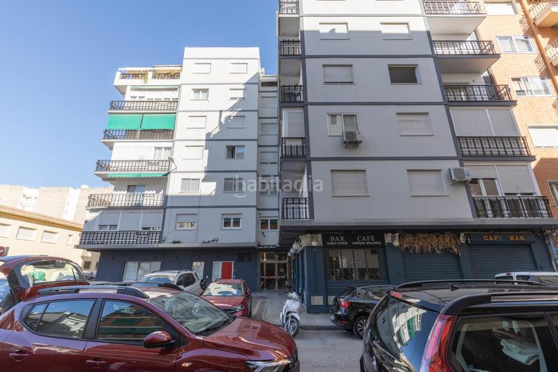 Foto 02dbaa2a-16ee-4121-8775-19c95524144c. Piso en calle pintor lopez mezquita 9 oportunidad única en el corazón calle pintor lópez mezquita en Granada