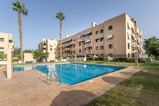 Appartement  Gloria fuertes 15. Piso de dos dormitorios junto a parque almunia con piscina comun